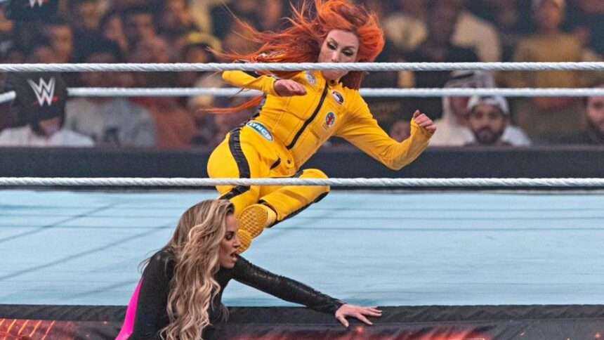 Becky Lynch Cae En La Trampa De Trish Stratus | Mundo Lucha