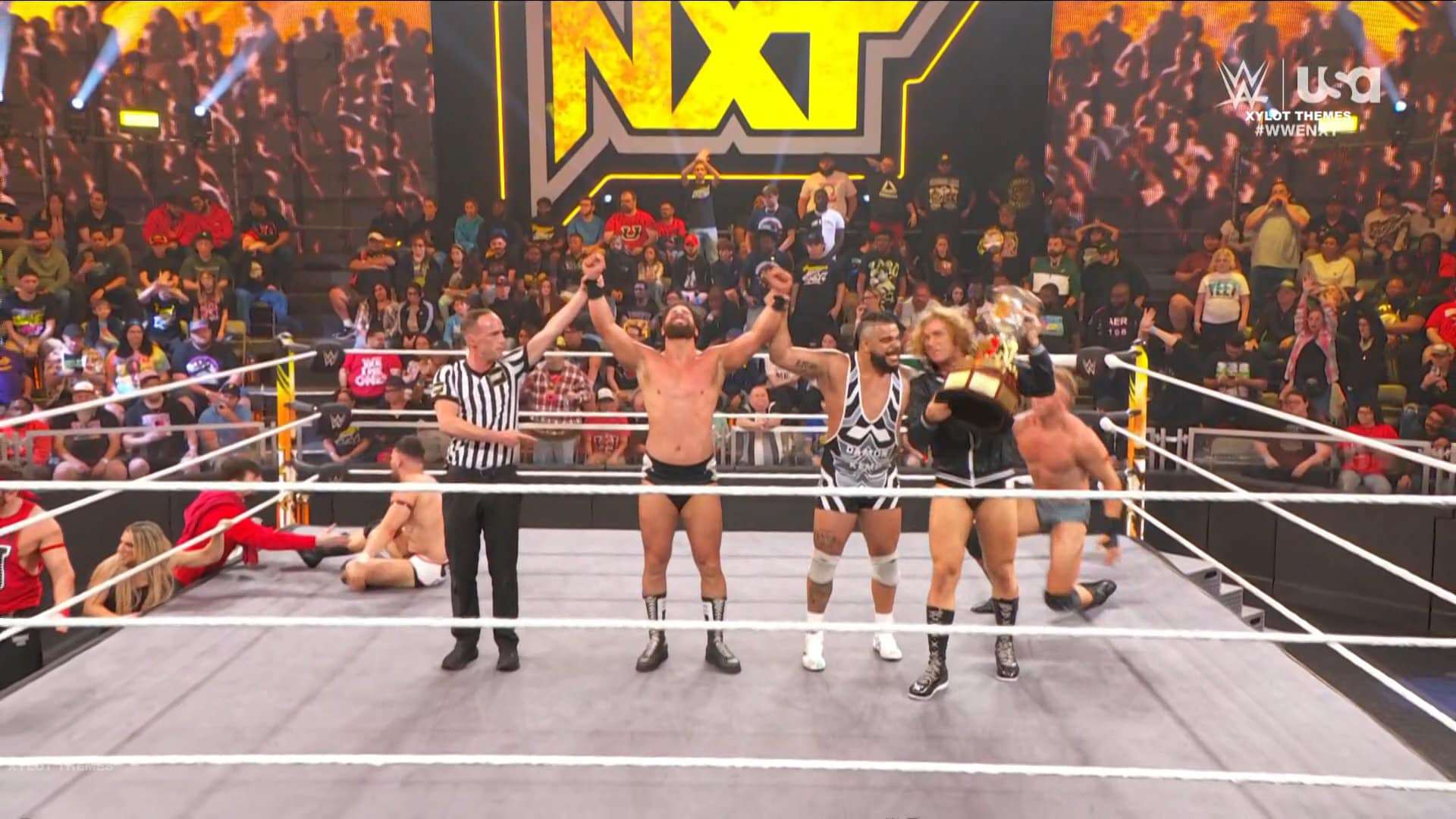 Drew Gulak retiene la NXT Heritage Cup ante Riley Osborne