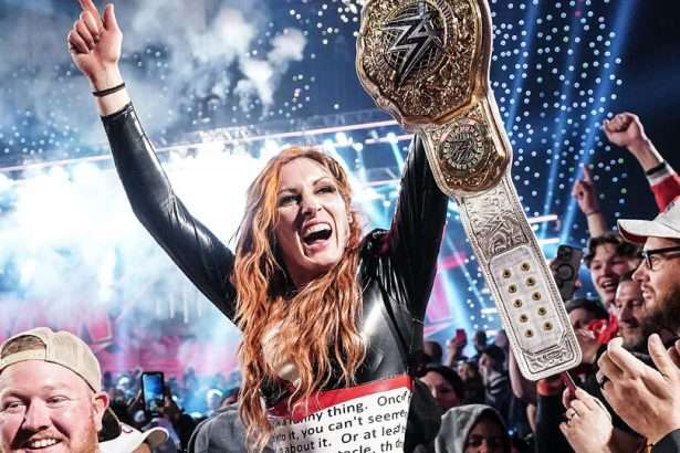 ecky Lynch es la Nueva Campeona Mundial Femenina de WWE.