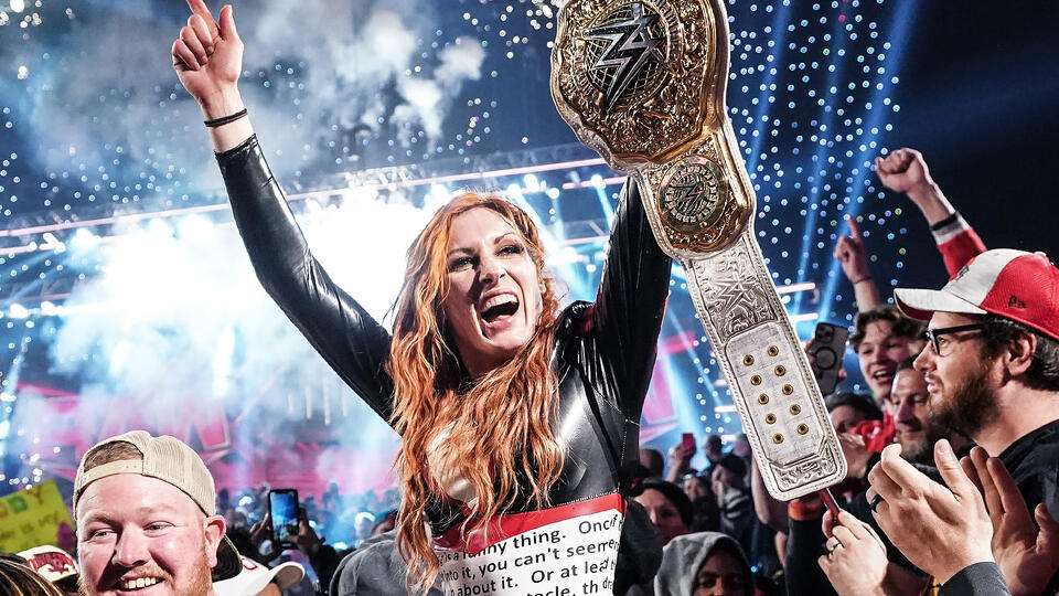 ¡Becky Lynch es la Nueva Campeona Mundial Femenina de WWE!