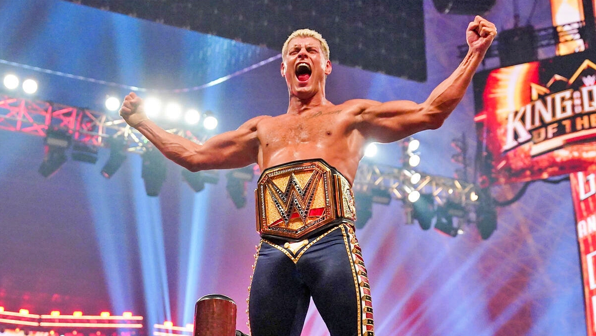 Cody Rhodes tiene caótica defensa del Campeonato de WWE ante Logan Paul