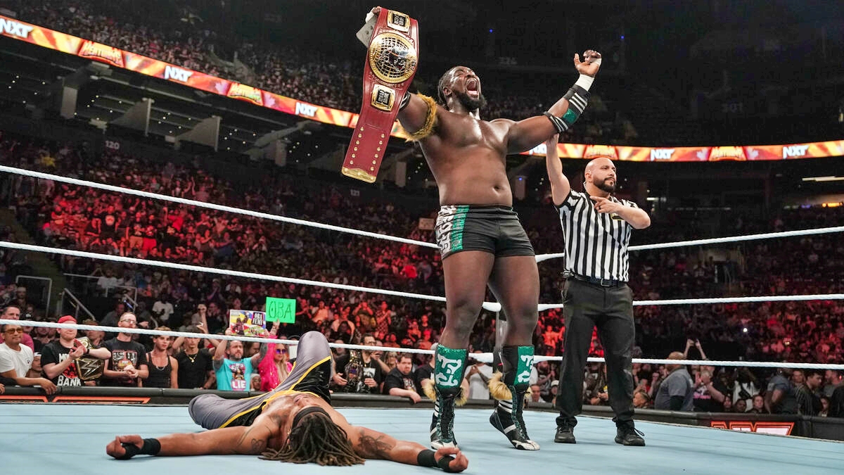Oba Femi saca de su camino a Wes Lee para mantenerse como Campeón Norteamericano de NXT