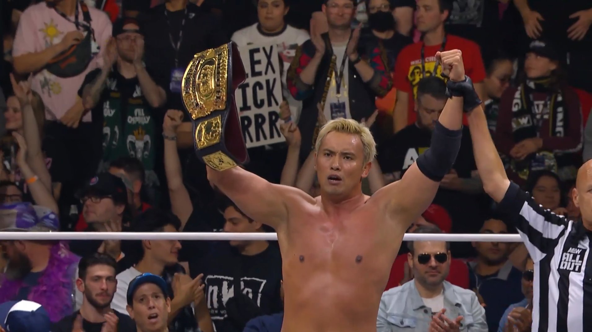 Kazuchika Okada retuvo el Campeonato Continental de AEW en una frenética contienda en Chicago