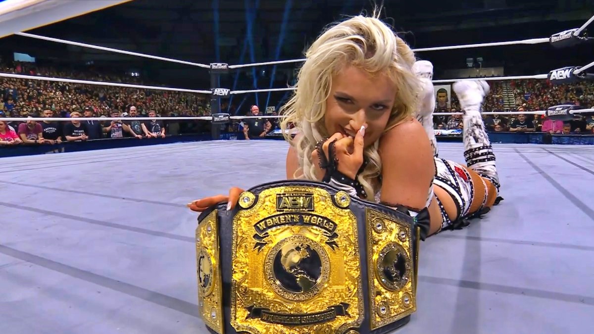 Mariah May retiene el Título Mundial Femenino de AEW ante Willow Nightingale en el Tacoma Dome