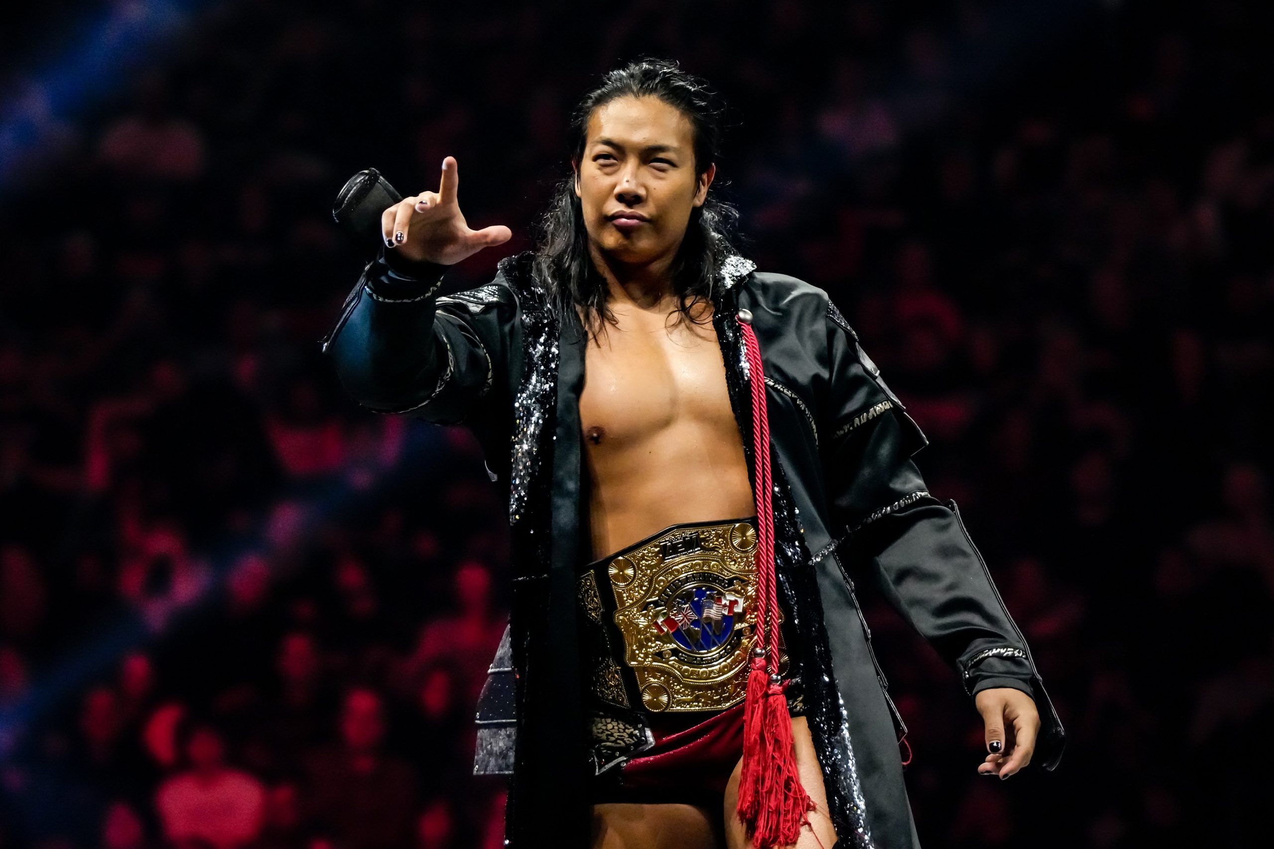 Konosuke Takeshita derrota con autoridad a Ricochet reteniendo el Campeonato Internacional de AEW