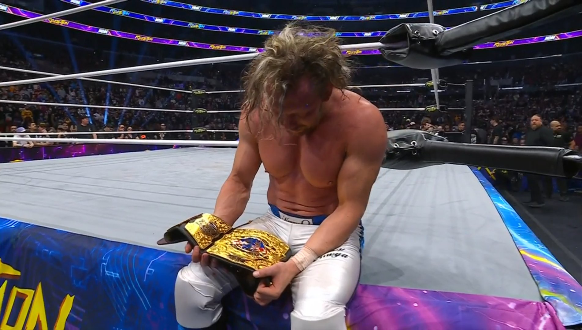 Kenny Omega logra imponerse a Konosuke Takeshita en AEW para conquistar el Campeonato Internacional 1 Kenny Omega logra imponerse a Konosuke Takeshita en AEW para conquistar el Campeonato Internacional