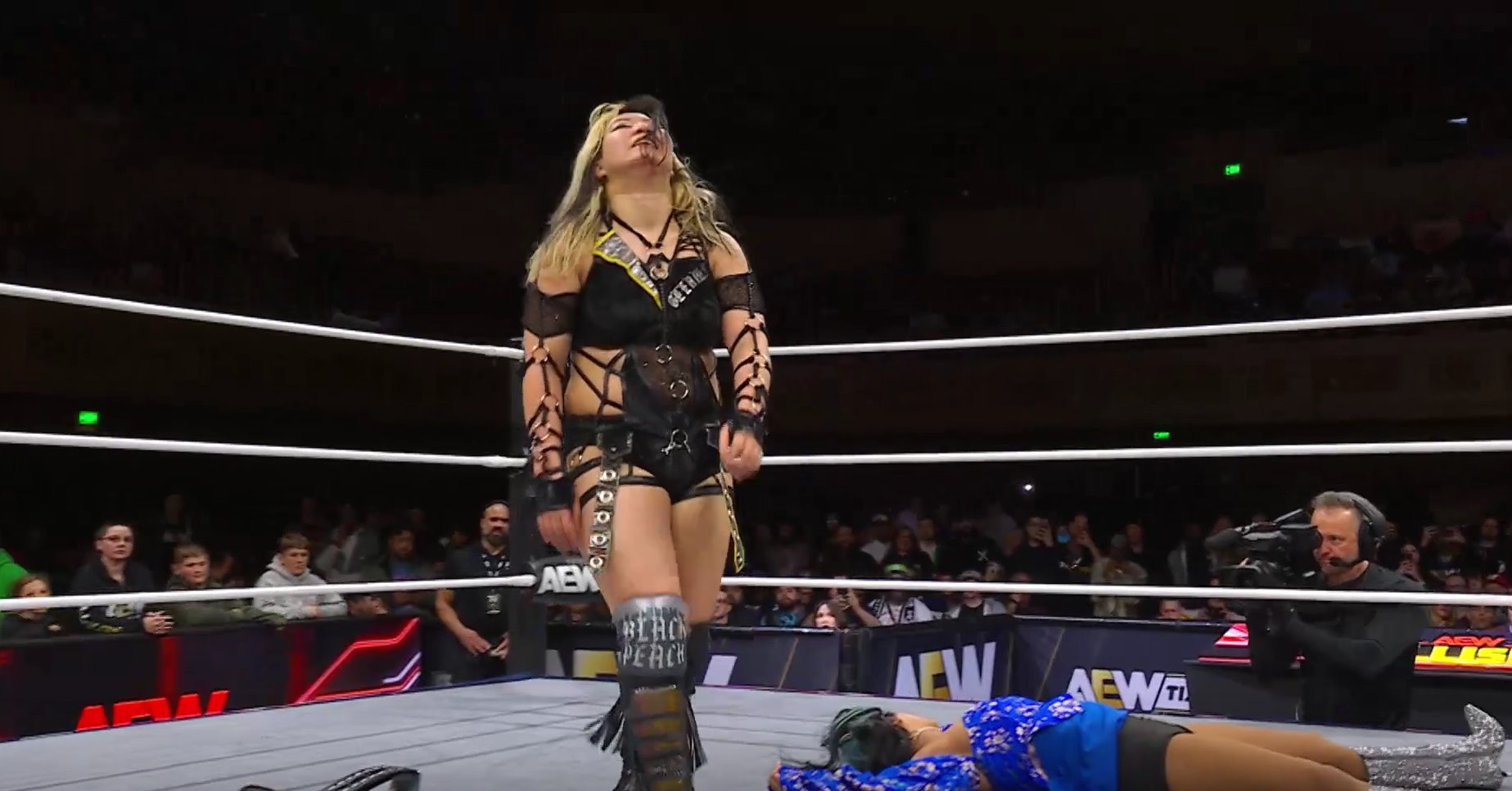 Momo Watanabe gana en confianza venciendo a Serena Deeb antes de enfrentar a Mercedes Moné en AEW Revolution 2025 1 Momo Watanabe gana en confianza venciendo a Serena Deeb antes de enfrentar a Mercedes Moné en AEW Revolution 2025