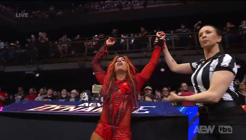 Mercedes Moné sorprende a Athena en Boston para avanzar a la final del Torneo Femenino 2025 de la Fundación Owen Hart 1 Mercedes Moné sorprende a Athena en Boston para avanzar a la final del Torneo Femenino 2025 de la Fundación Owen Hart
