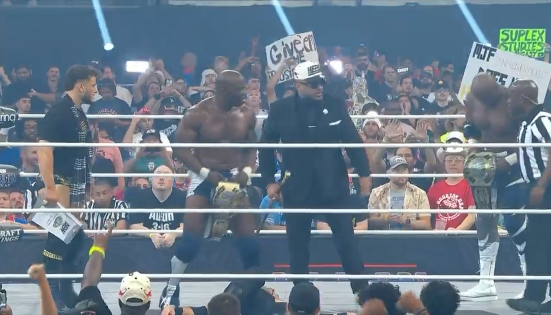Cobertura y resultados: AEW All In Texas 2025 - ¡ADAM PAGE OBTIENE REDENCIÓN Y TERMINA EL REINADO DE JON MOXLEY! 7 Cobertura y resultados: AEW All In Texas 2025 - ¡ADAM PAGE OBTIENE REDENCIÓN Y TERMINA EL REINADO DE JON MOXLEY!